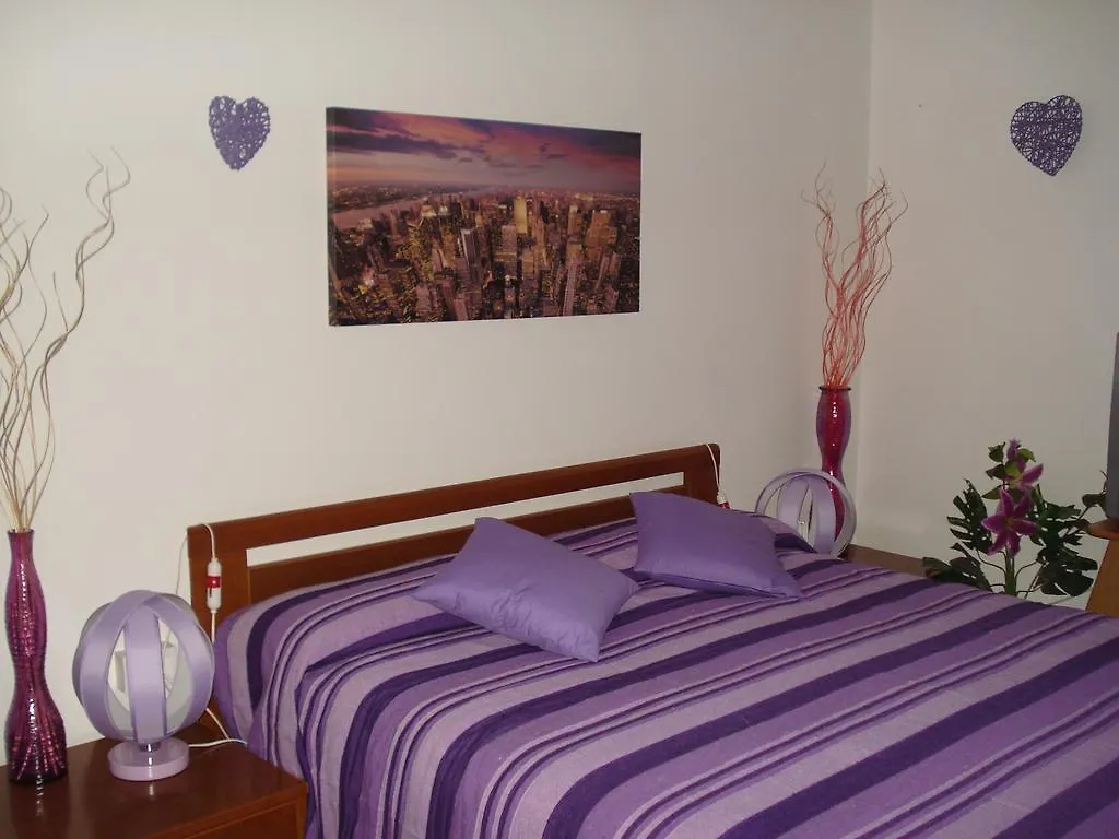 L'Aurora Viola Bed and Breakfast Carbonia Bed & Breakfast